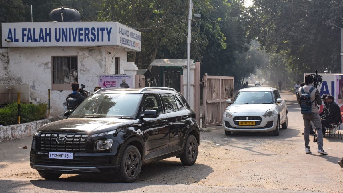 लाल किला विस्फोट जांच में 2008 के अहमदाबाद विस्फोट के आरोपी शादाब बेग के अल फलाह लिंक का खुलासा हुआ | भारत समाचार